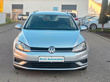 Volkswagen Golf - 1
