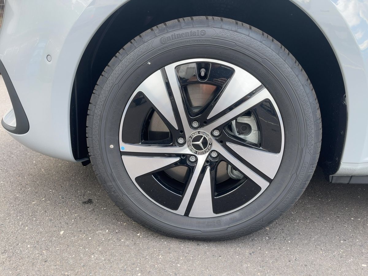 Fahrzeugabbildung Mercedes-Benz V 250 d lang Navi/Kamera/Distronic/AHK/17''