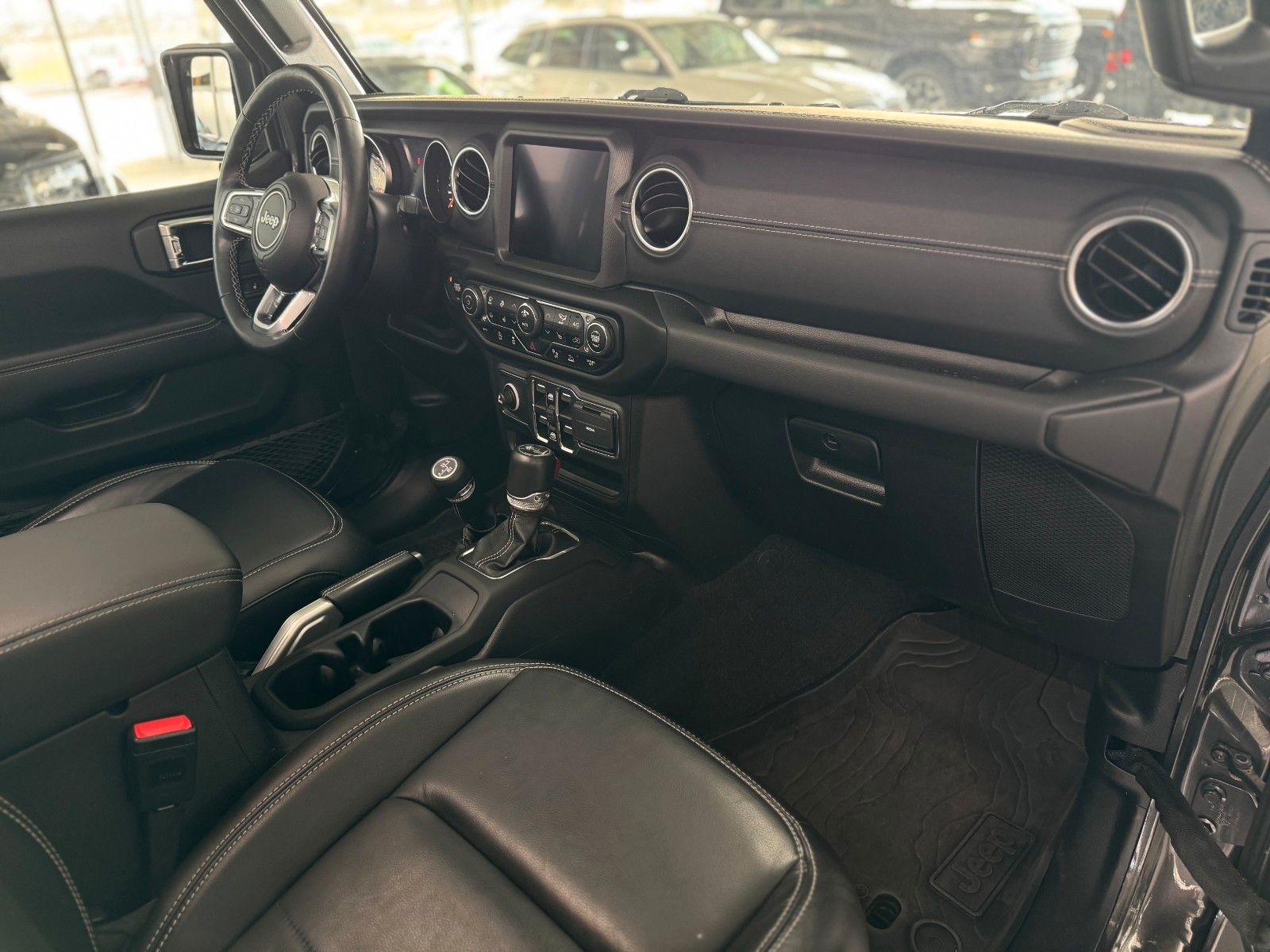 Fahrzeugabbildung Jeep Wrangler Unlimited 2.0 T-GDI Sahara "Di.-Sperre"