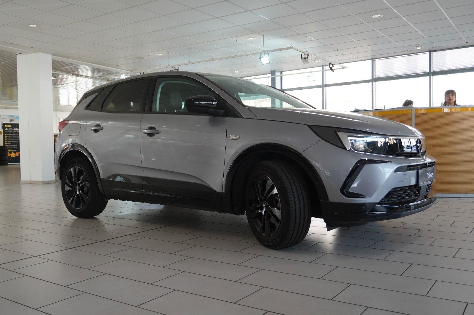 Fahrzeugabbildung Opel Grandland (X) 1.2T GS SPORT NAVI/LED/VIRT./DAB+