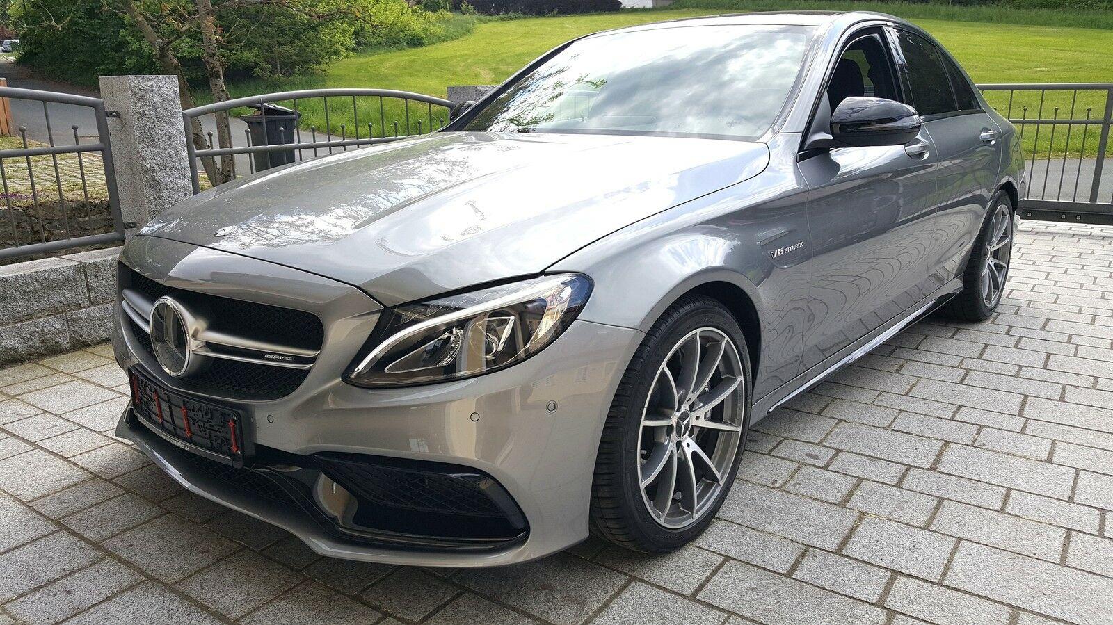 Mercedes-Benz C 63 AMG PANORAMA BURMESTER 31.850 km