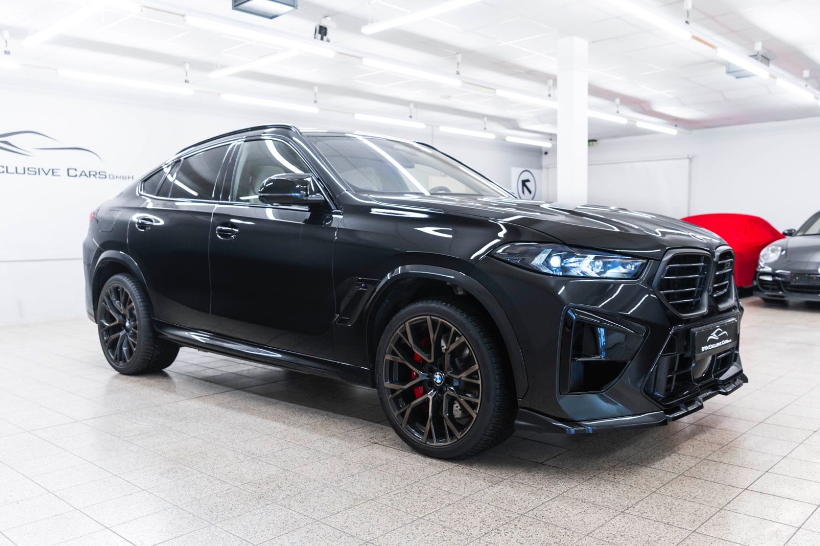 Fahrzeugabbildung BMW X6 M Competition B&W SKY LOUNGE 360° M+S