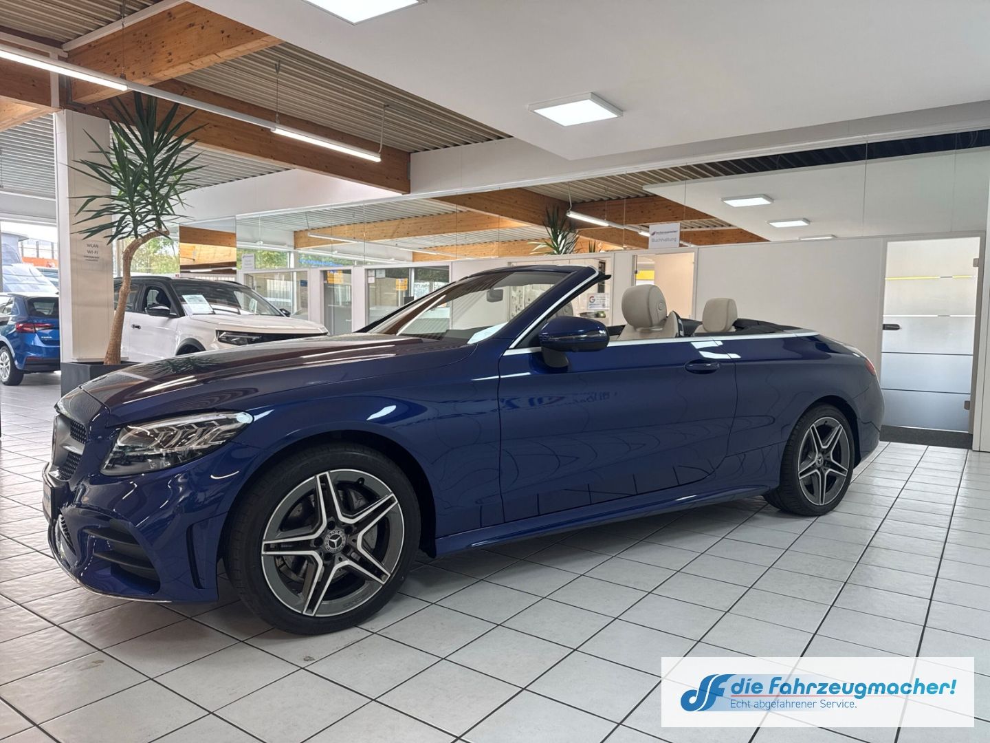 Fahrzeugabbildung Mercedes-Benz C 200 Cabrio 4Matic Sportpaket AMG LED Leder Mem
