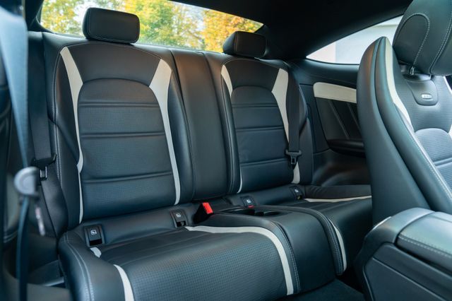 Mercedes-Benz C63S AMG Coupe / BURMESTER/ PANO/ HIGH-END/ 360° Mercedes-Benz C63S AMG Coupe / BURMESTER/ PANO/ HIGH-END/ 360°