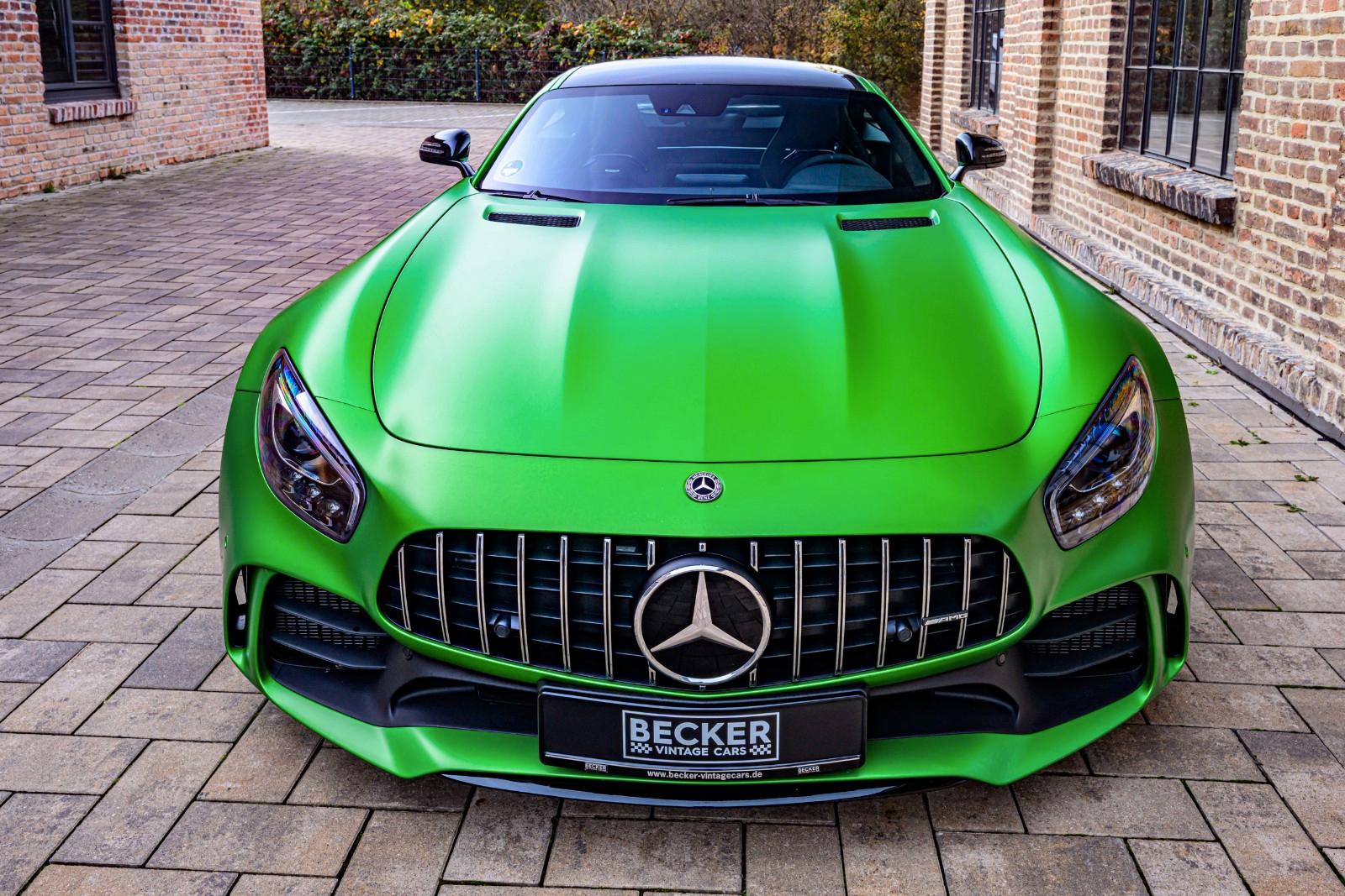 Mercedes-Benz AMG GT R