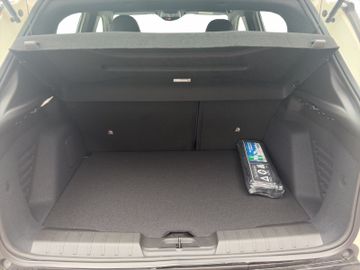 Jeep Avenger 1.2 Upland 4xe KAM LED WINTERPAKET