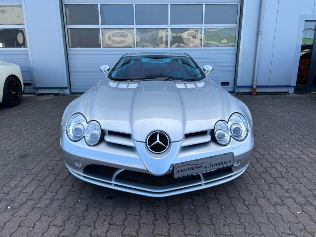 Mercedes-Benz SLR