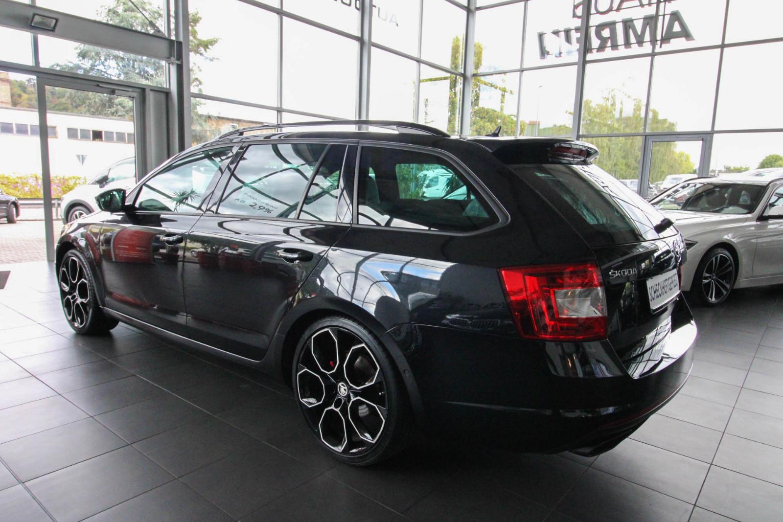 SKODA OCTAVIA COMBI RS 2.0 TSI 230 ch BVA DSG Pack sport Sièges sport chauffants cuir Historique Skoda présent - 1ERE MAIN