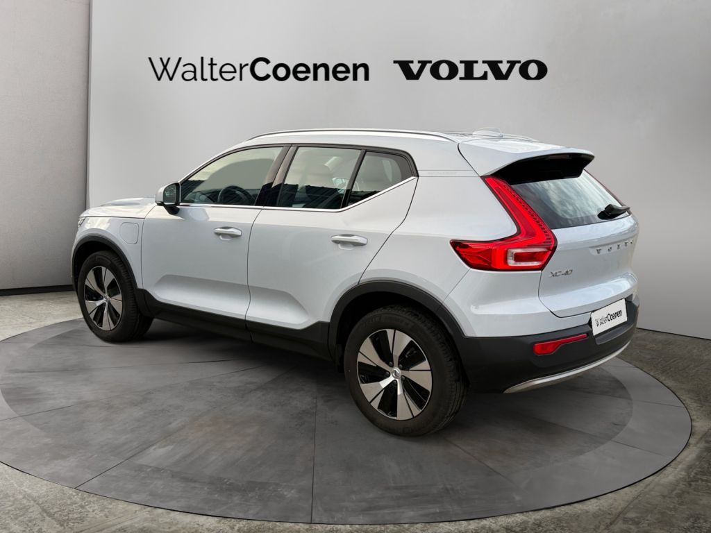 VOLVO XC40 T4 Recharge DKG Core, AHK, Winter-P. VOLVO XC40 T4 Recharge DKG Core, AHK, Winter-P.