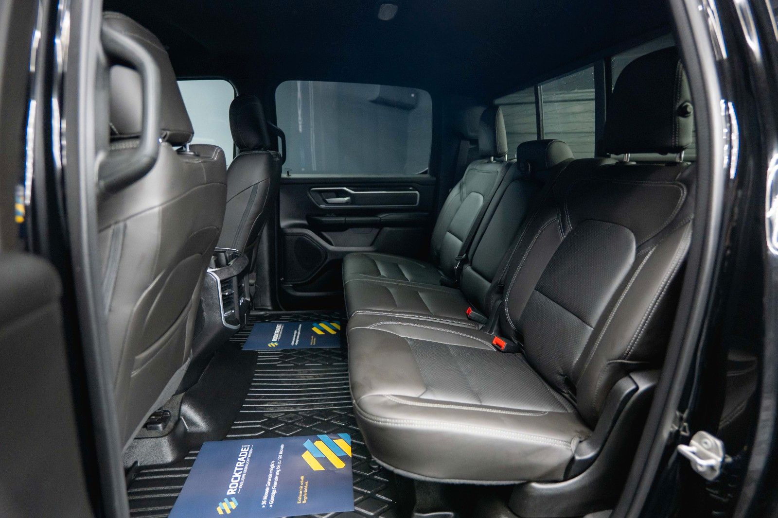 Fahrzeugabbildung Dodge RAM 5.7 V8 HEMI 4x4 BLACK EDITION Longbed 19%