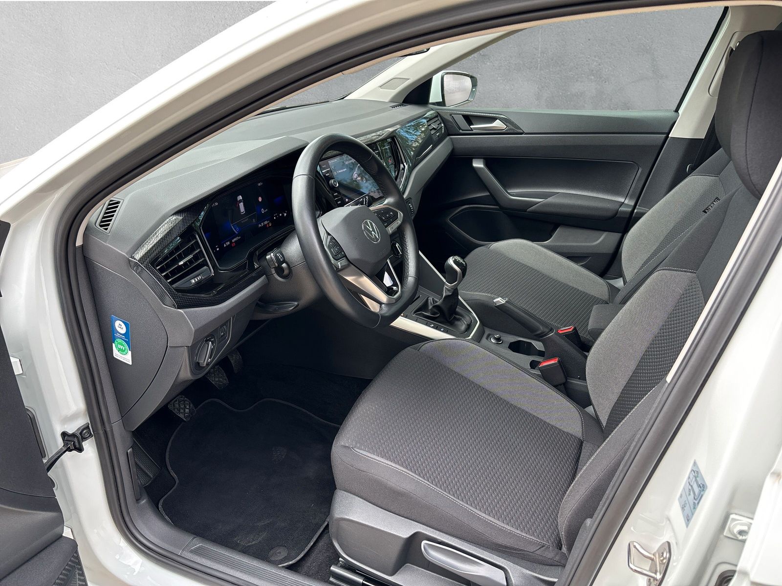 Fahrzeugabbildung Volkswagen Polo 1.0 TSI Life AppConnect PDC LED