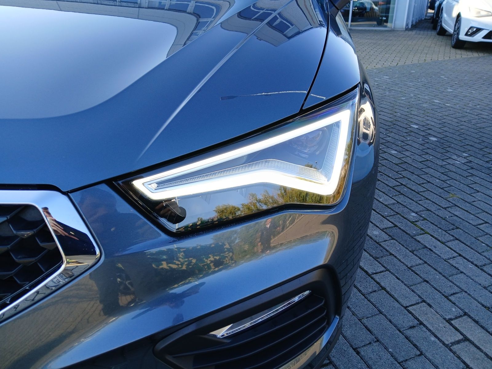 Fahrzeugabbildung SEAT Ateca TDI Style DSG STH LED Navi beats GRA PDC S