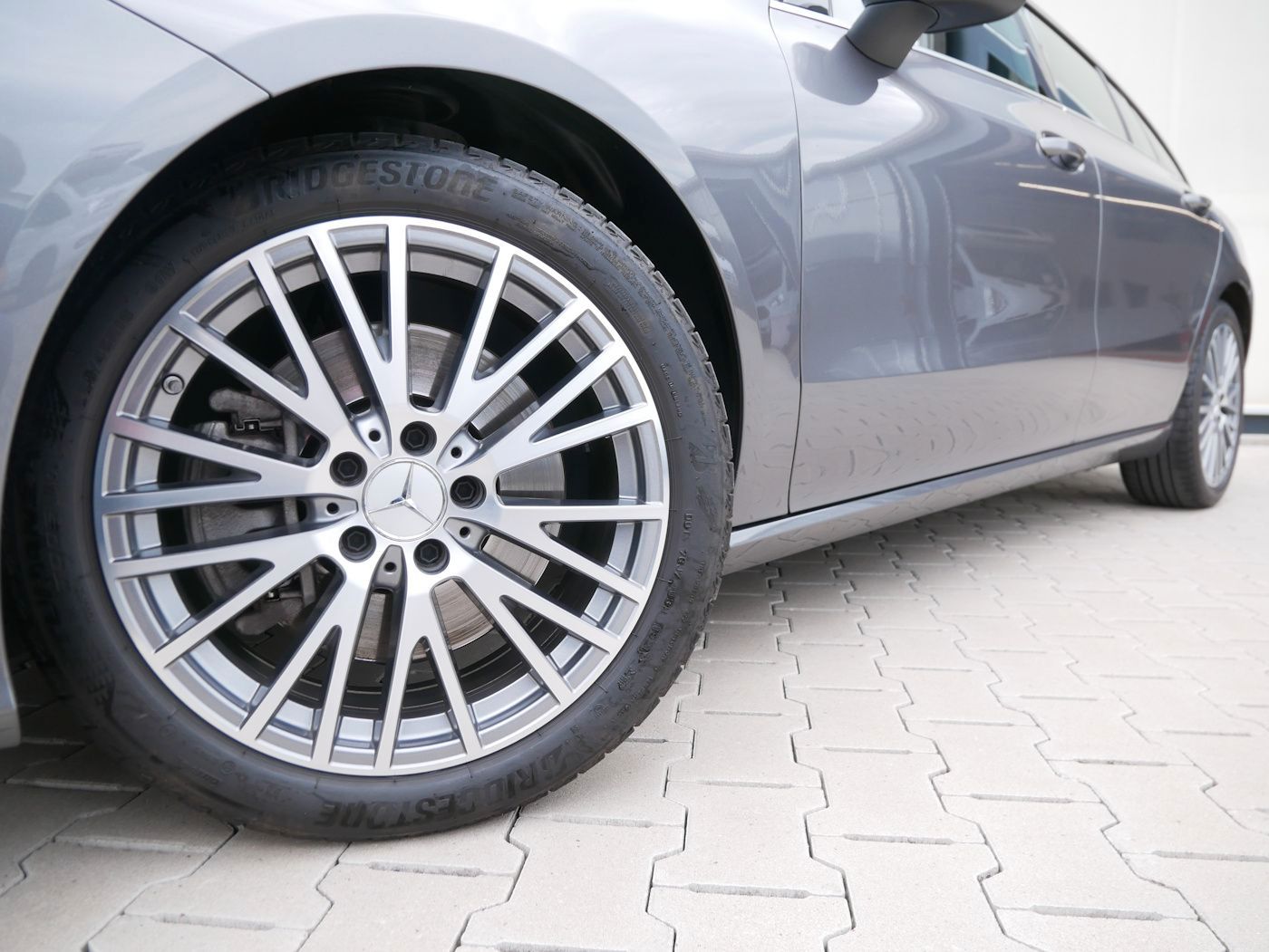 Fahrzeugabbildung Mercedes-Benz CLA 250 SB 4Matic LEDER LED Business-Paket DCT
