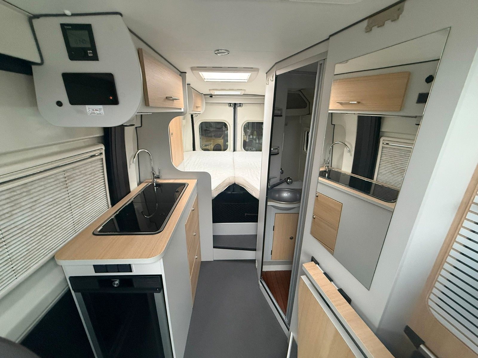 Fahrzeugabbildung Karmann Dexter DE 600 Automatik  160 PS