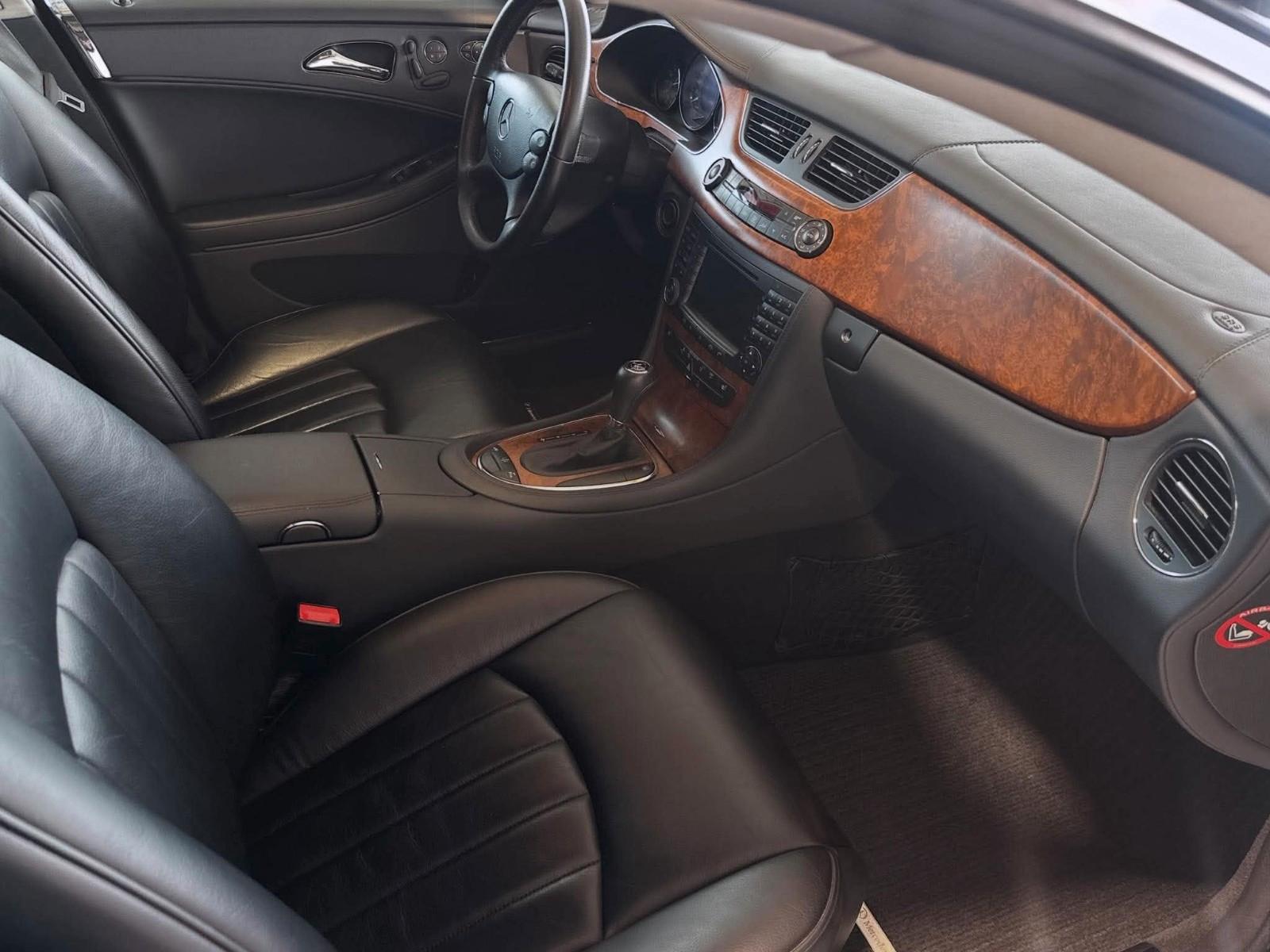 Mercedes CLS 500 5.5 V8 387 ch – Pack AMG – Toit ouvrant – Entretien Mercedes – 125 000 km
