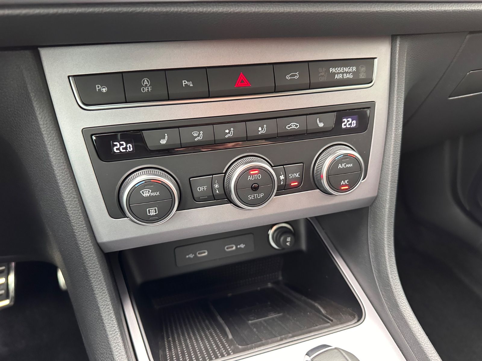 Fahrzeugabbildung SEAT Ateca FR 1.5 TSI DSG AHK/ACC/NAVI/LED/eHeck/SHZ