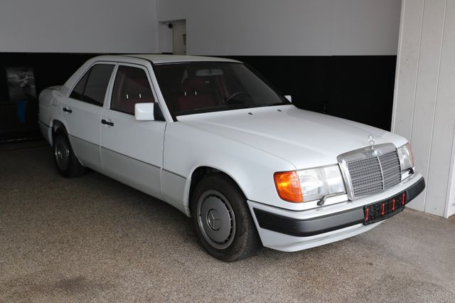 Mercedes-Benz 300 E - W124 im Sammlerzustand aus 1. Hand H-Zu.