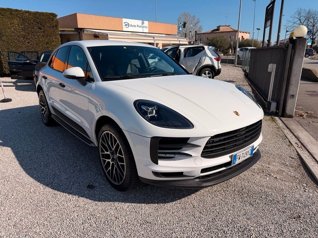 Image of Porsche Macan