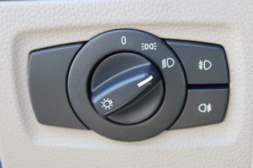 BMW 120d SedonarotBI-XenonPDCLEDER