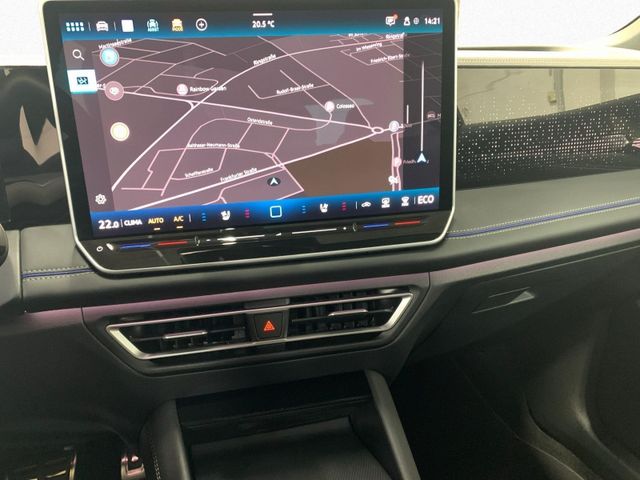 Tiguan 1.5 eTSI DSG R LINE IQ.LIGHT+AHK+PANO+HUD