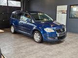 Volkswagen Touran 1,9TDI Trendline 7-Sitze*Sportsitze*Xenon - Volkswagen Touran: Sport