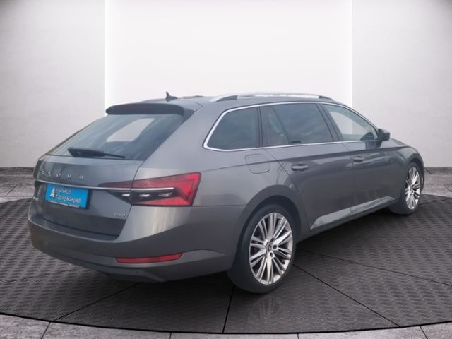 Fahrzeugabbildung SKODA Superb Combi 2.0 TDI 4x4 DSG Style NAVI STANDHEI