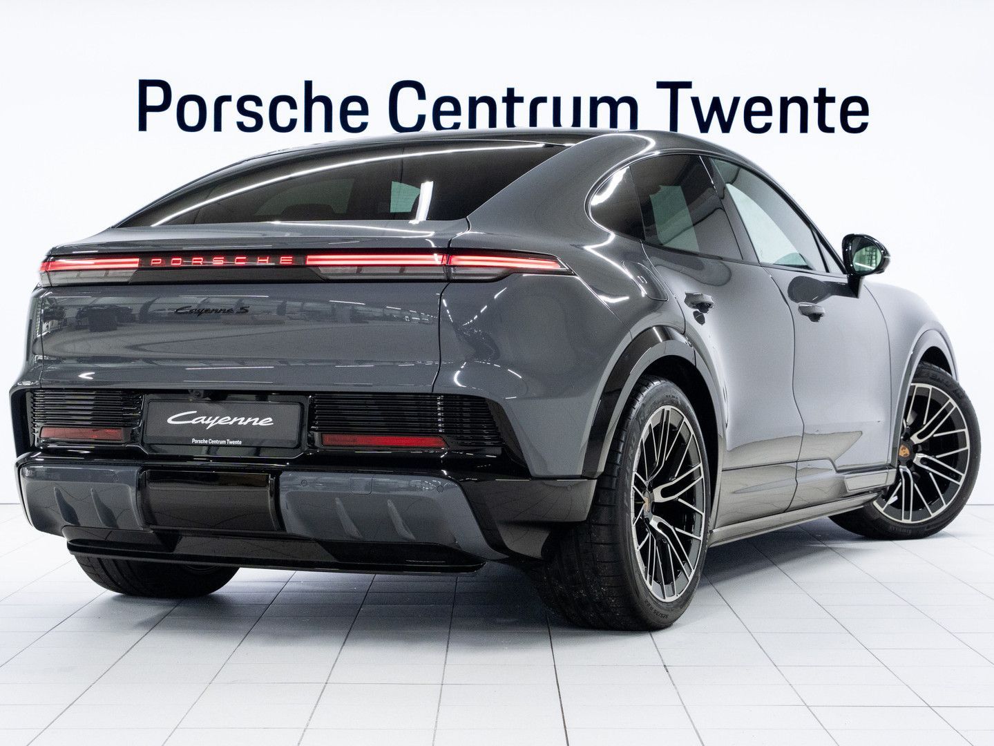 Porsche Cayenne S Coupé Electric imagem 3