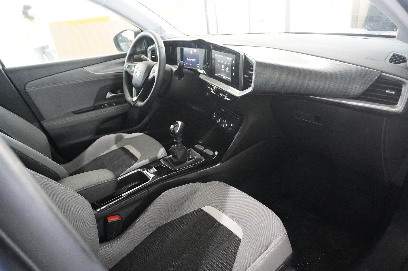 Fahrzeugabbildung Opel Mokka ELEGANCE 1.2T NAVI/LED/KAMERA/SPORT/SH/DAB