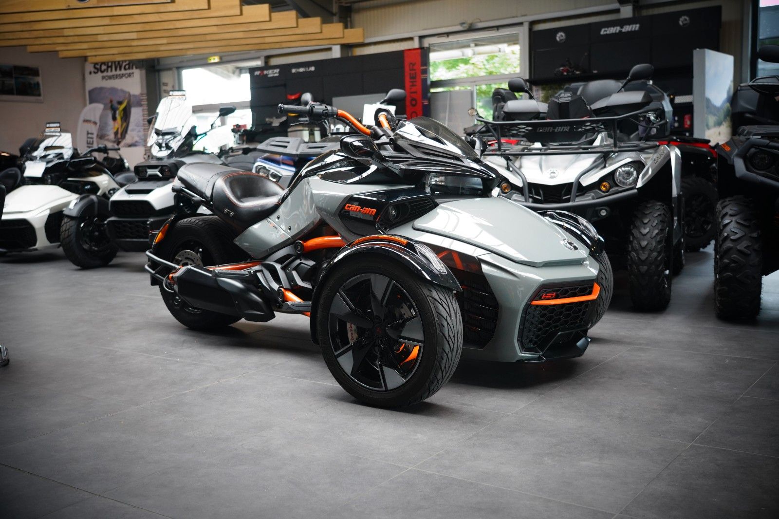 Fahrzeugabbildung Can Am Spyder F3-S Top Zustand seltene Farbe
