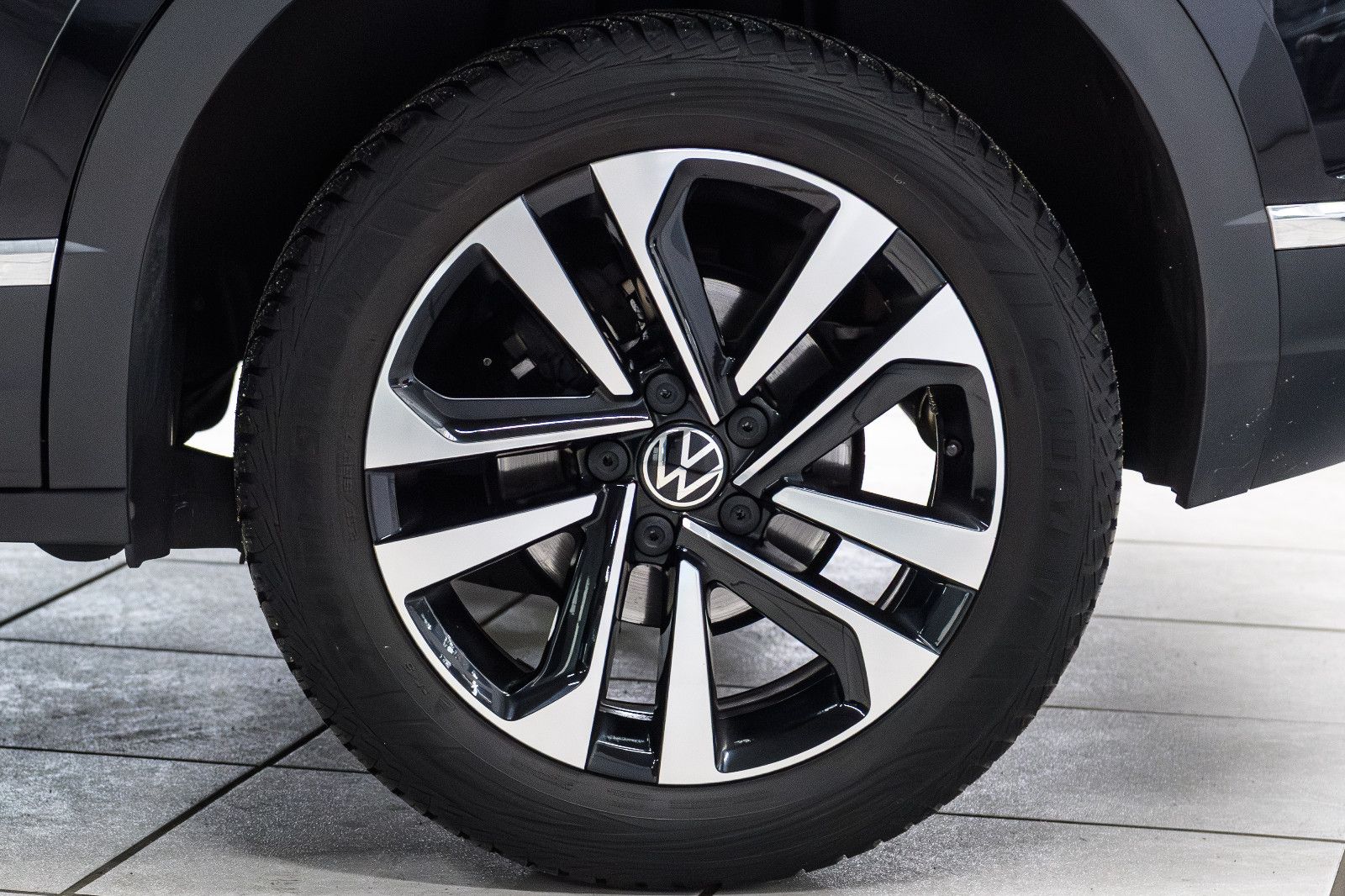 Fahrzeugabbildung Volkswagen T-Roc 1,5 United+LM+SH+PDC+Drive Mode+Digi Cockp