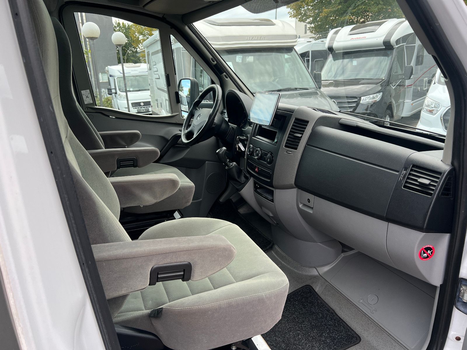 Fahrzeugabbildung Frankia T 6400 BD CompactClass MB Sprinter 316 CDI MAXI