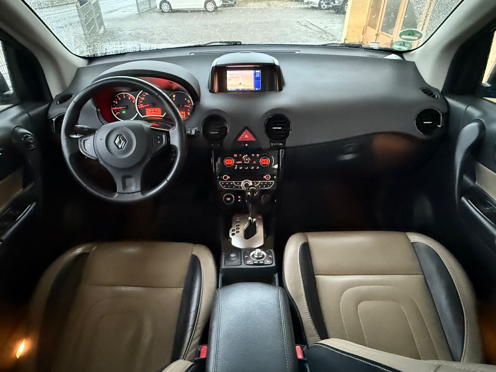 Koleos 4×4 Automatik|Pano|Sitzheizung|Ahk|