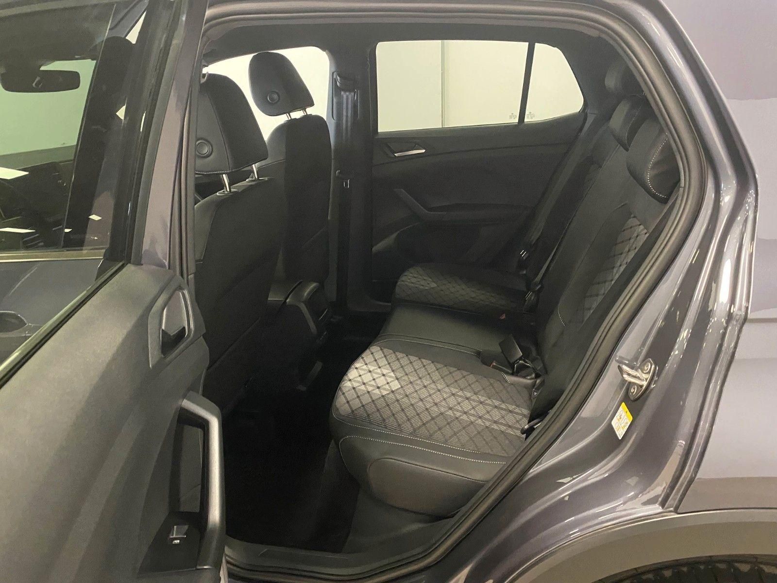 Fahrzeugabbildung Volkswagen T-Cross 1.0 TSI DSG ACC+AHK+SHZ+MATRIX LED+