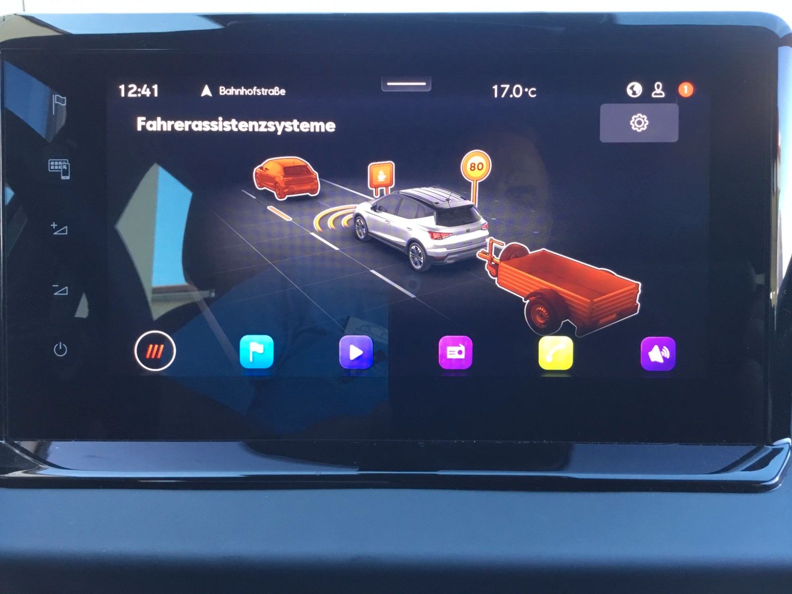 Fahrzeugabbildung SEAT Arona 1.0 TSI Style DSG+AHK+ACC+Navi+Kamera