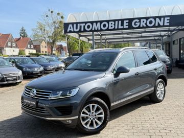 Volkswagen Touareg - 2