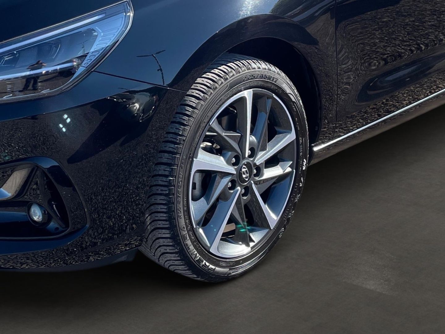 Fahrzeugabbildung Hyundai i30 1.5T (48V Mild-Hybrid) Trend Navigations-Pak