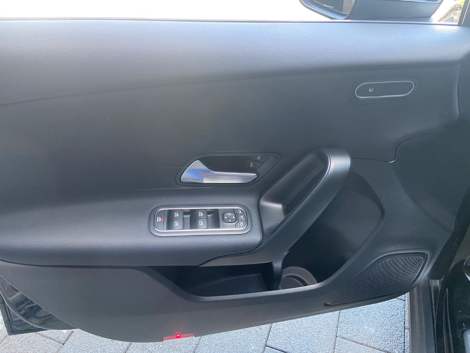 Mercedes-Benz A 180d Kamera Leder LED foto 8