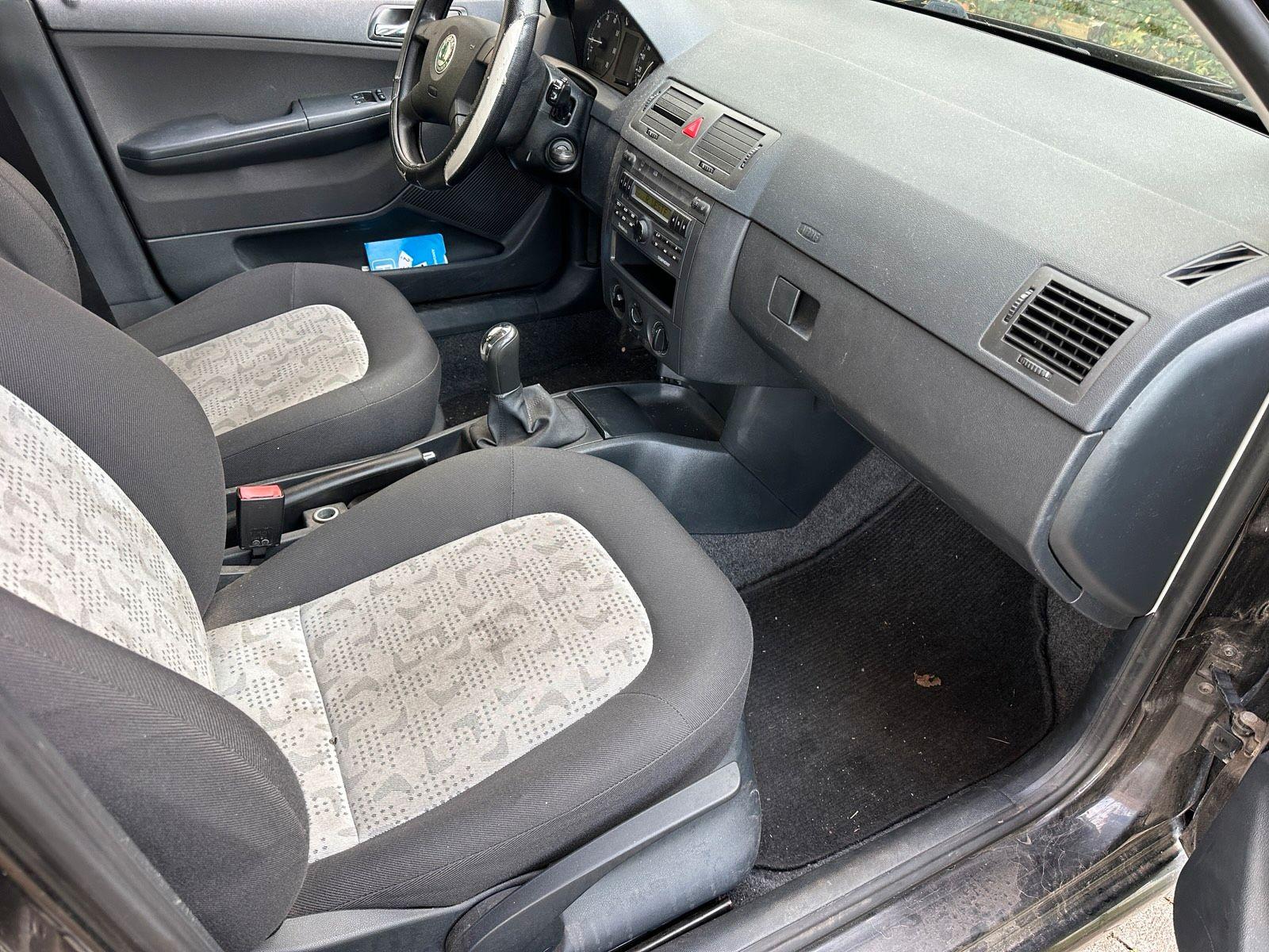 Skoda Fabia 2004 — photo 6