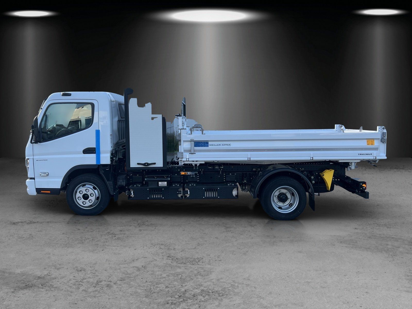 Fahrzeugabbildung Andere 7C18M eCanter Meiller Trigenius 3-Seiten mit Box