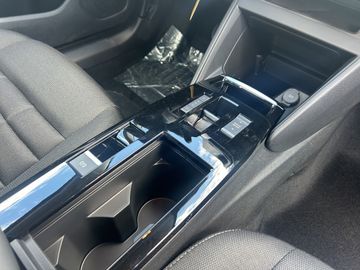 Citroën C4 Hybird 145 Plus SHZ LED KAMERA PDC CARPLAY