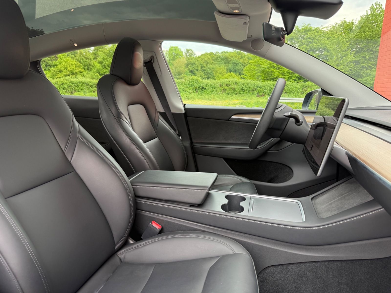 Tesla Model Y SR RWD | 8FACH| Neu TüV | Garantie Tesla foto 15