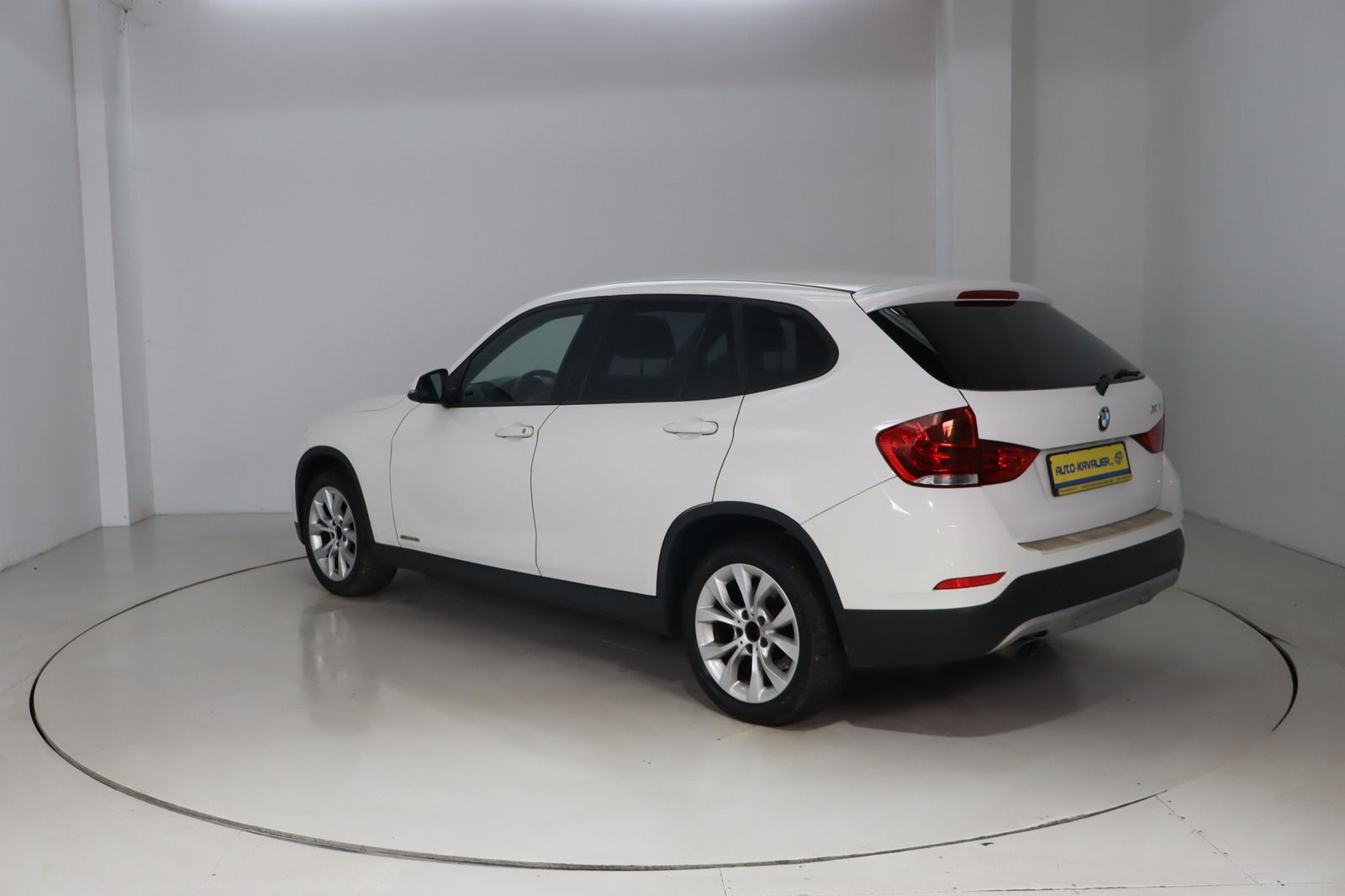 Fahrzeugabbildung BMW X1 sDrive 18i * Sitzhzg. * PDC