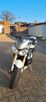 Triumph Street Triple 675 - TRIUMPH STREET TRIPLE