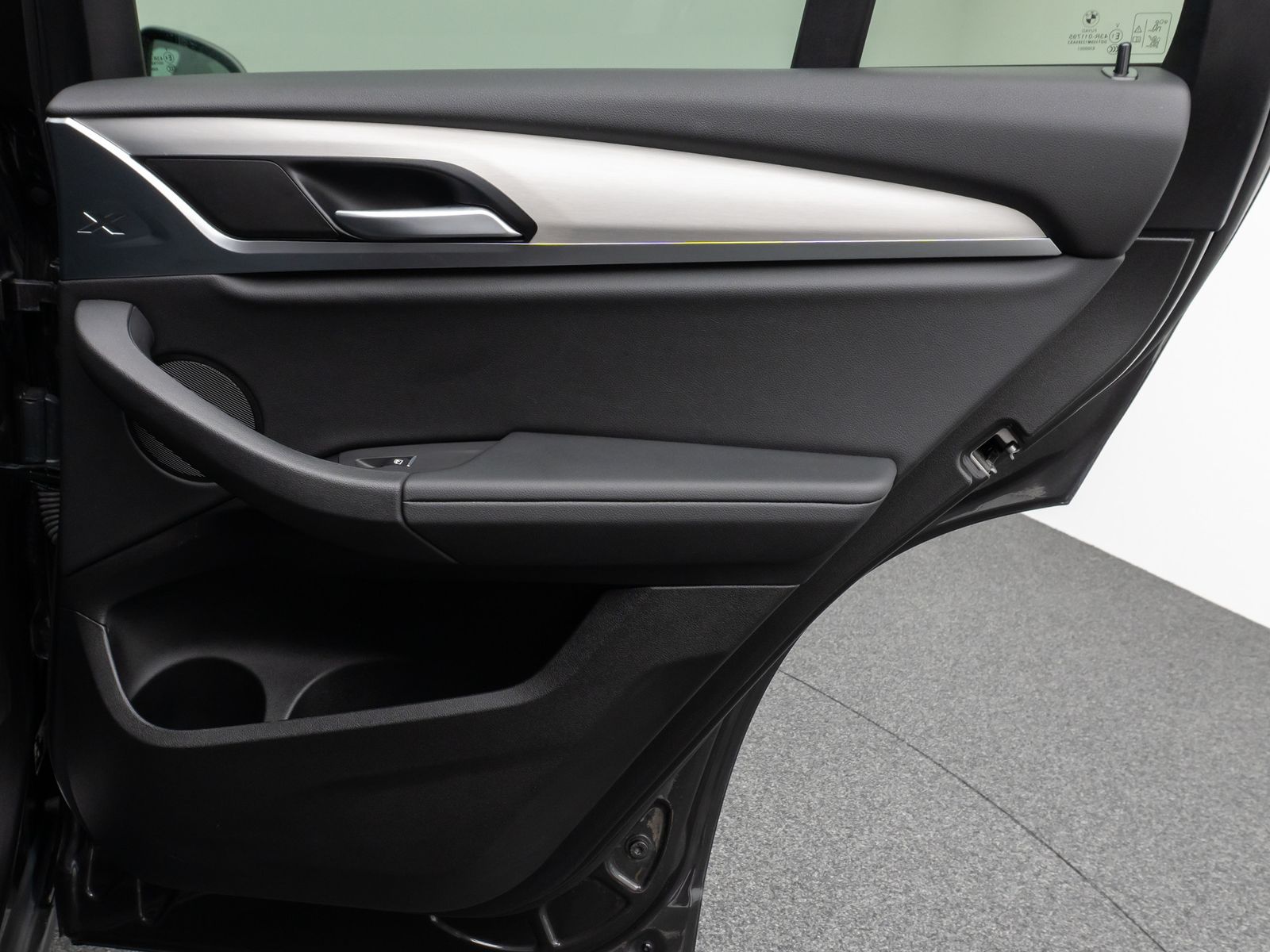 Fahrzeugabbildung BMW X4 xD20d Kamera DAB Lenkrhzg AHK Sport 20Zoll