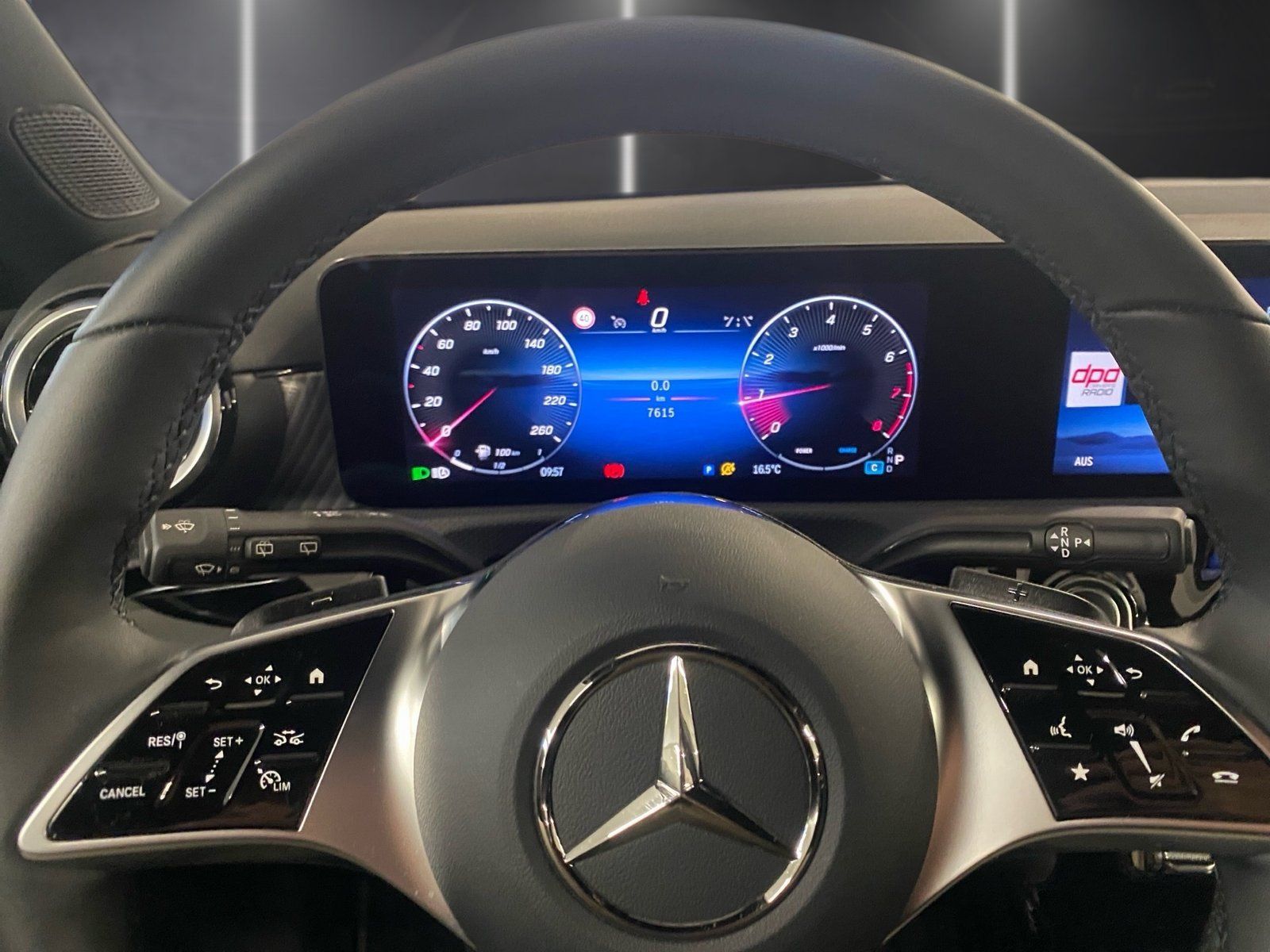 Fahrzeugabbildung Mercedes-Benz A 180 Progressive *LED*Kamera*CarPlay*SHZ*MBUX*