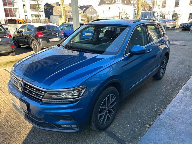 Fahrzeugabbildung Volkswagen Tiguan 2.0 DSG 4Motion+Kamera+Navi+HeadUp+AHK