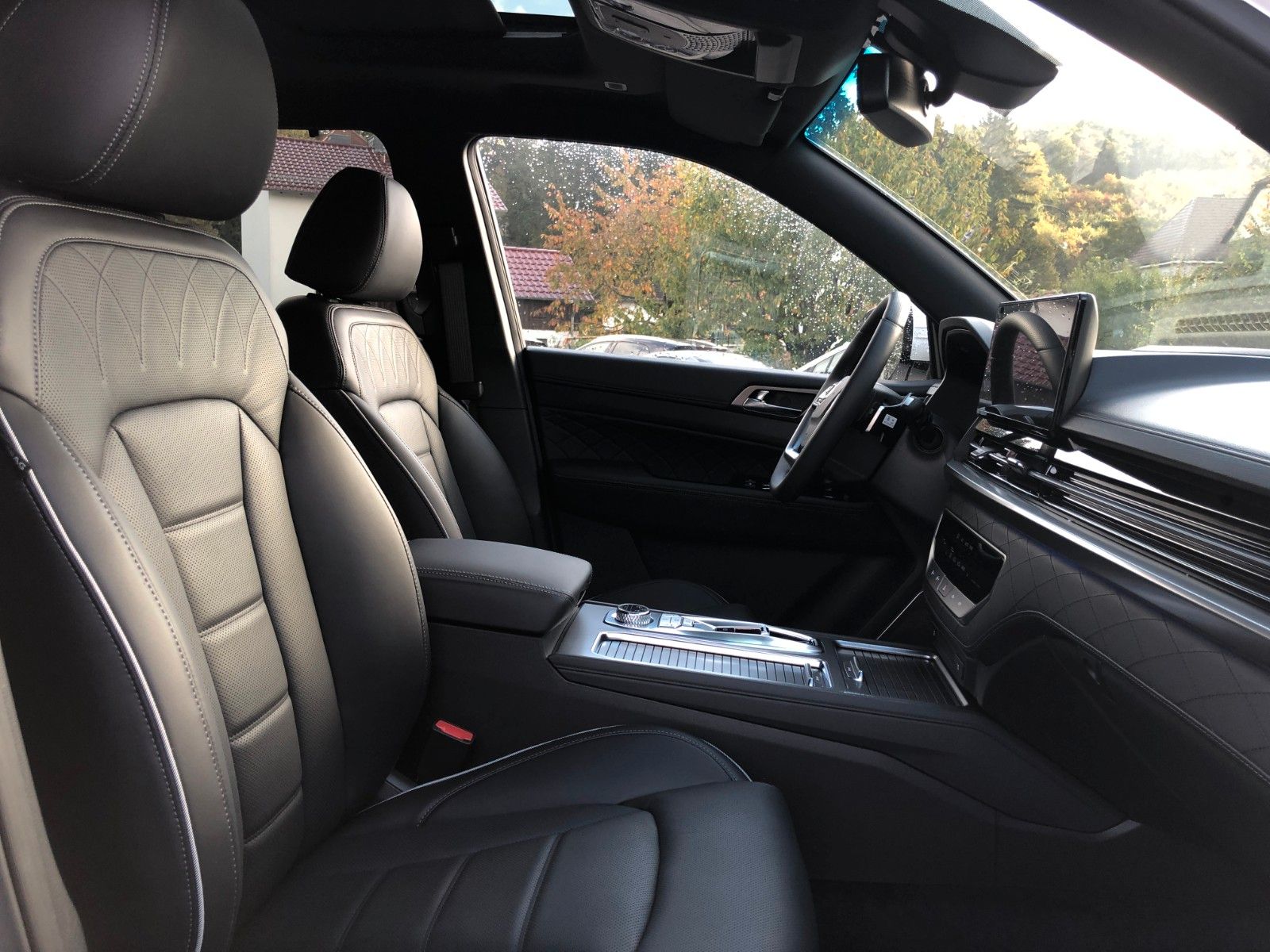 Fahrzeugabbildung KGM REXTON+BLACKLINE+LEDER+360°KAMERA+ELEKTR.SITZE++