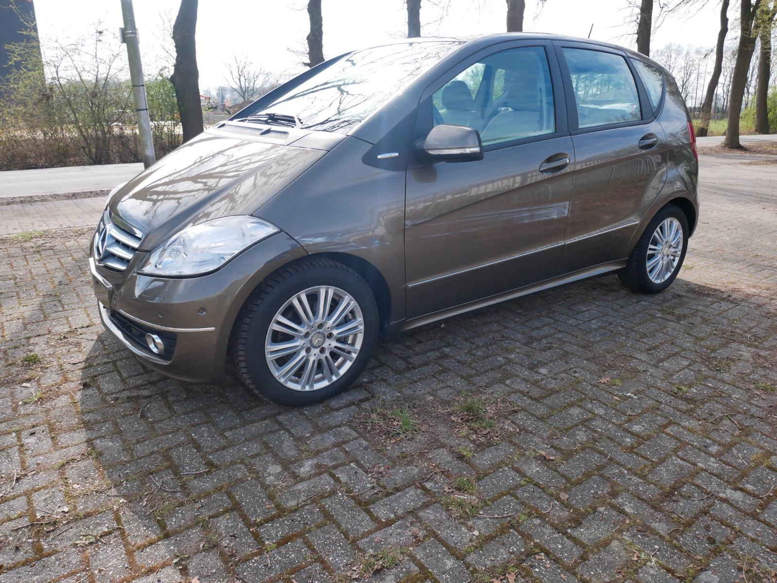 Mercedes-Benz A 180 Elegance Schiebedach Xenon