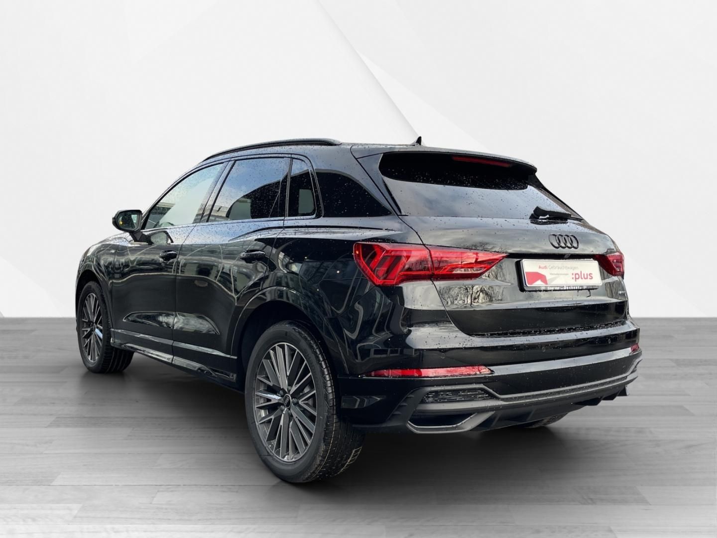 Fahrzeugabbildung Audi Q3 S line 40 TFSI quattro MATRIX, 20", Ass.paket