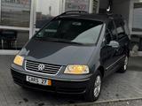 Volkswagen Sharan 1.9TDI AUTOMATIK 7-Sitzer Navi Klima PDC - Volkswagen Sharan mit Diesel-Antrieb: Kleinbus, 1.9